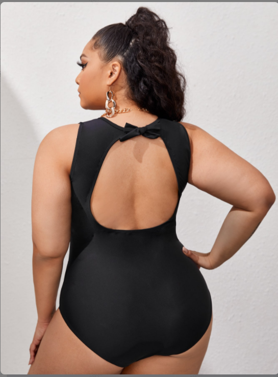 black backless one-piece swimsuit back details